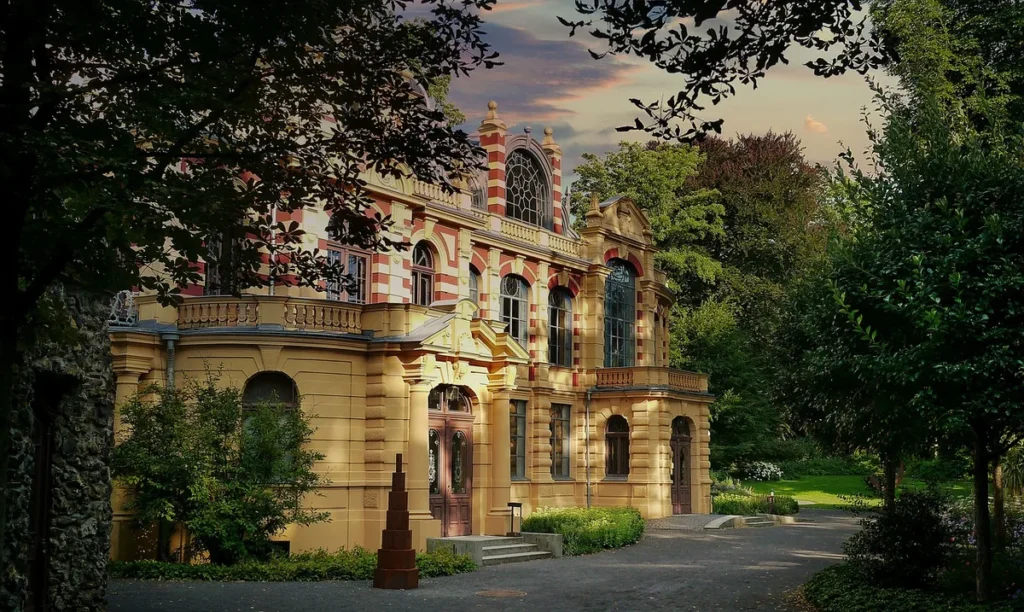 domaine Briorme verger et tas de compost pédagogique en plein air